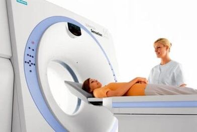 Dzemdes kakla mugurkaula pārbaude aizdomām par osteohondrozi