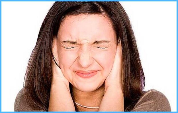 troksnis sievietes galvā ir viena no dzemdes kakla osteohondrozes pazīmēm